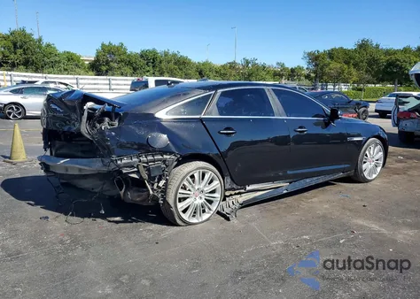 2015 Jaguar Xjl Portfolio из США, поврежденный, VIN SAJWJ2GD2F8V90743